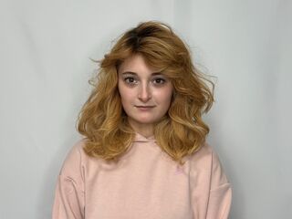 DarlineByfield's Live girls cam Profile Image