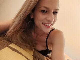 IsaaBella's Streamate live cam models Profile Image