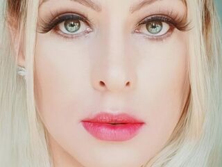SweetAnniele's 1-on-1 live cam shows Profile Image